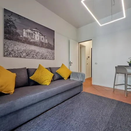 Ponte Degli Angeli Modern And Apartment!